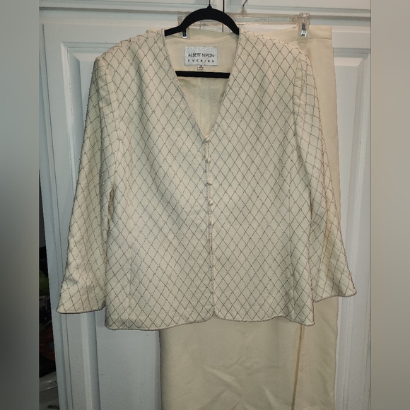 Albert Nipon Dresses & Skirts - Albert Nipon Evening Ivory Diamond Pattern Pearl 2 Piece Skirt Suit